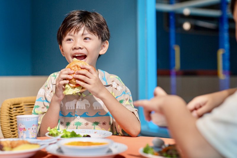 Feast for Free: Canadian Hotels Where Kids Dine on the House