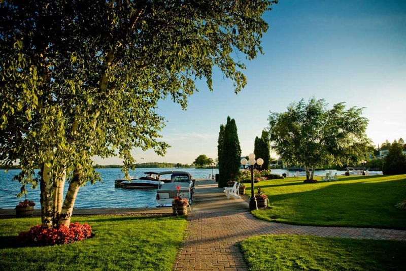 Discovering the Enchanting 1000 Islands, Ontario: Your Guide to Things To Do, Where to Stay, and Where to Eat
