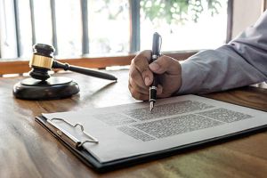 Attorneys & Lawyers
