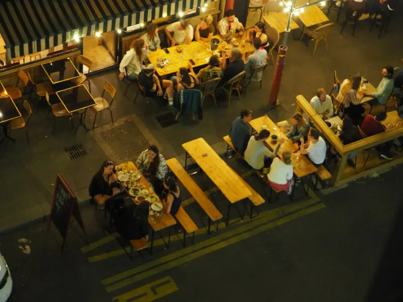 From Plate to Platform: How Restaurants Are Redefining Community in the Digital Age