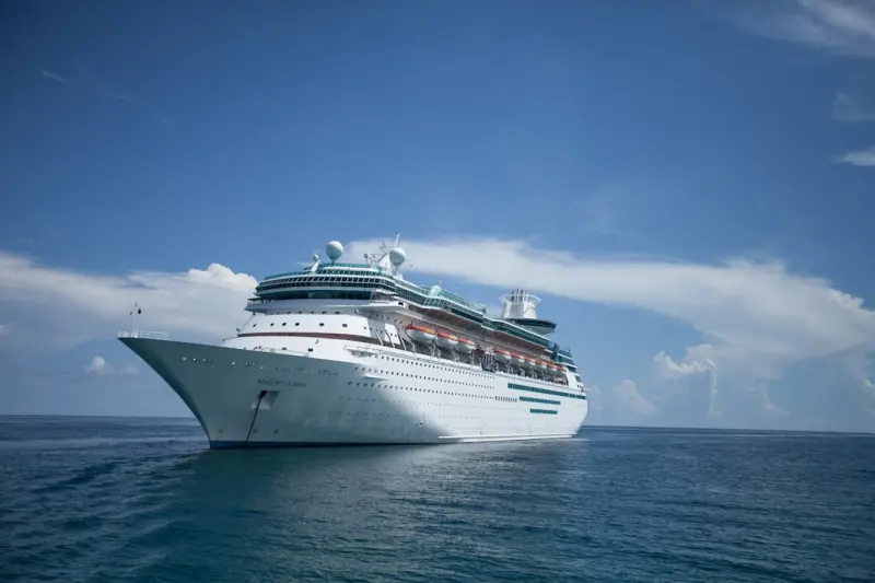 Beyond the Horizon: How Modern Cruises and Bus Tours Turn Travel into Personal Storytelling