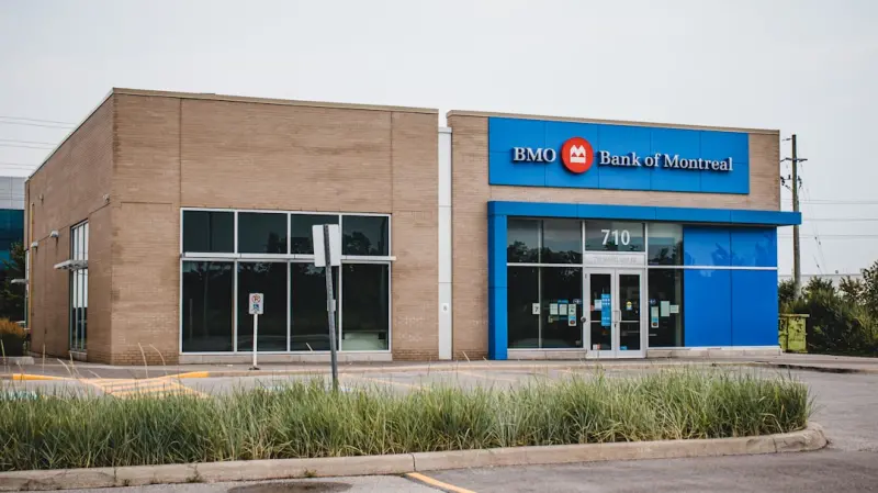 Community Pharmacies: Canada’s New Health Hubs
