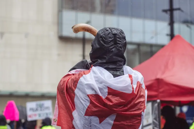 Live‑First Canada: How Intimacy, Indigenous Voices, and eSports Are Redefining Entertainment