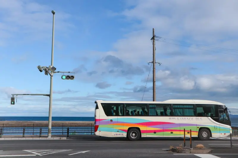 Why Storytelling Is the New Compass for Cruises and Bus Tours
