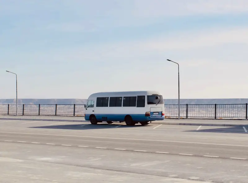 From Decks to Roadways: Crafting Seamless Cruise‑Bus Adventures
