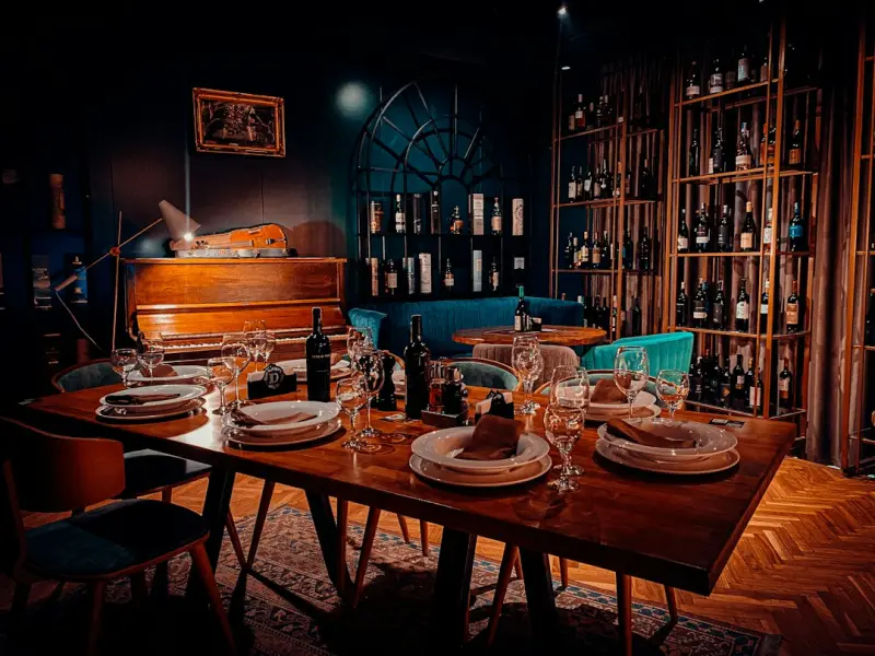 Sensory Dining: Crafting Immersive Experiences in Restaurants