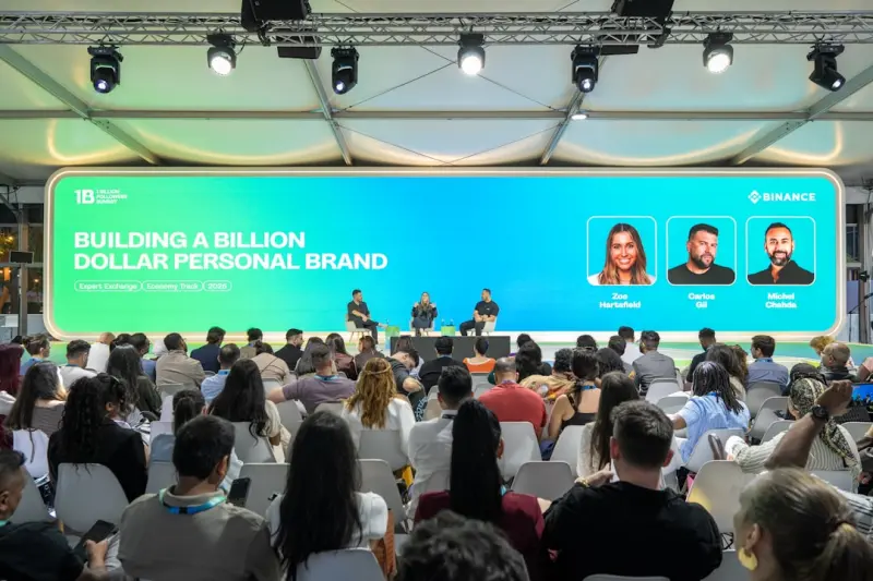 Why Distributed Revenue Teams Are the Future of B2B Growth