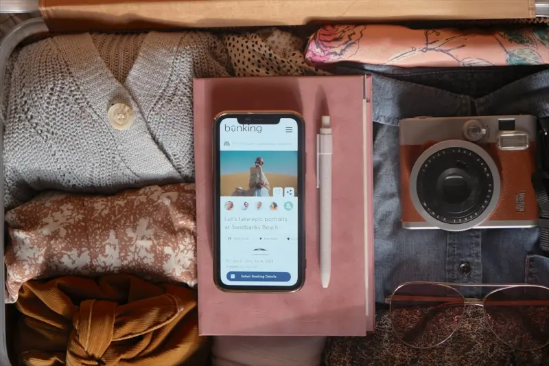 Turning Travel into a Mobile Innovation Lab Turning Travel into a Mobile Innovation Lab