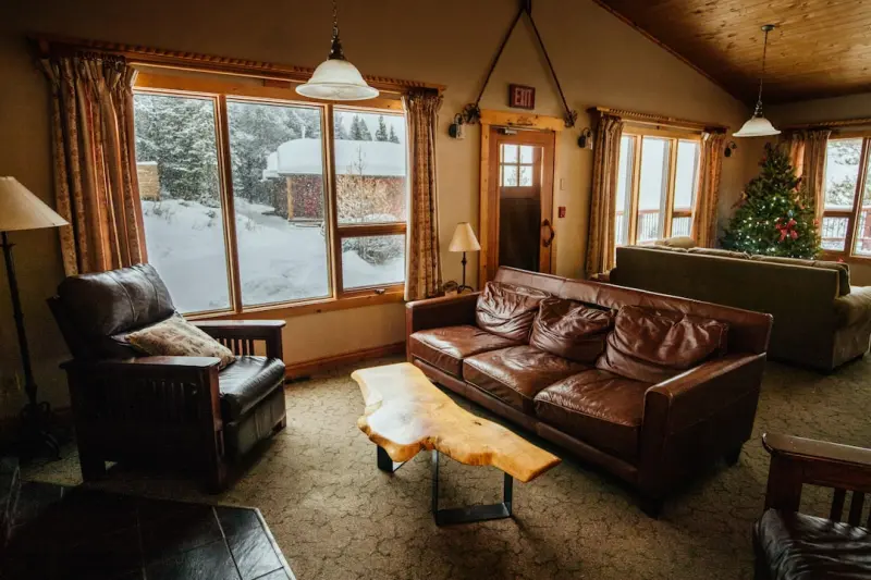 Canada’s New Cabin Craze: How Remote Work Is Rewriting Rural Living
