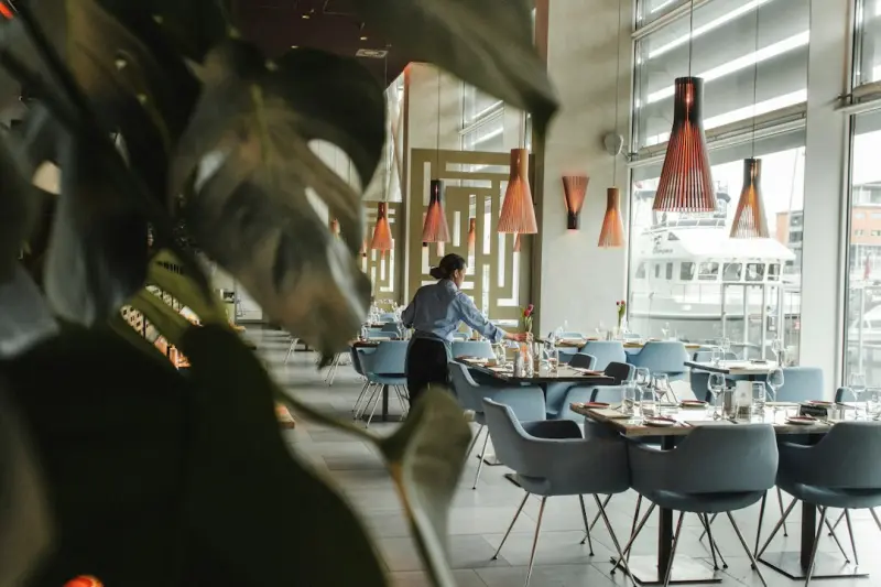 The Quiet Shift: Redesigning Restaurant Labor for a Flexible Future - Support Canadian