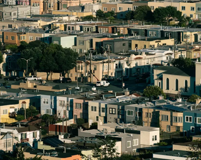 Neighborhood Co‑Living Hubs: Redefining Urban Canadian Life
