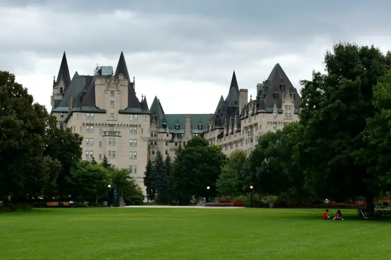 Canada’s Municipal Battlegrounds: Shaping National Politics - Support Canadian