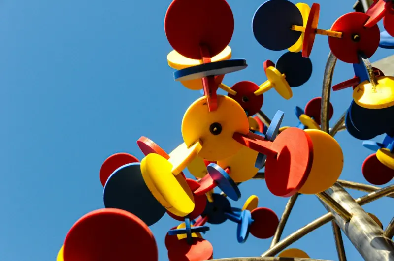 Pixelated Playgrounds: Canada’s VR Arcade Boom