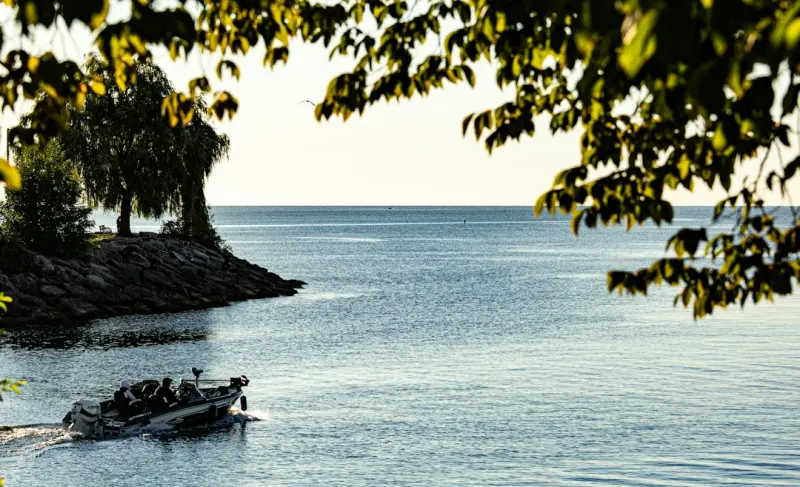 Lake Legends: Fresh Perspectives on Ontario Fishing Lake Legends: Fresh Perspectives on Ontario Fishing