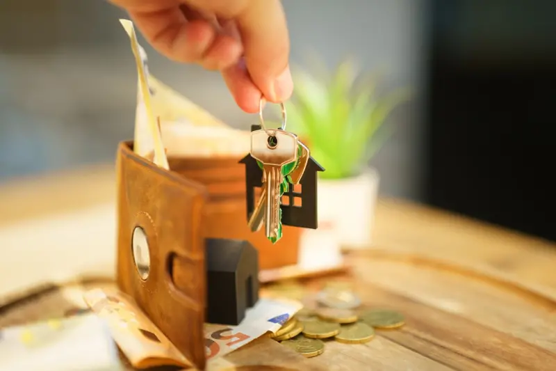 Sneaky Savings: How SaaS Buyers Can Unlock Hidden Discounts
