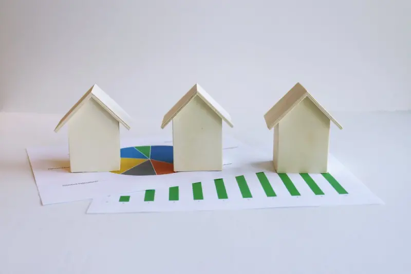 When Households Share: The Cost‑Living Benefits of Co‑Living Communities