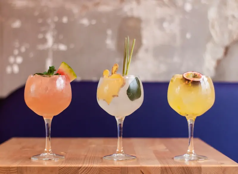 Wild Ingredients, Zero‑Waste Cocktails: A New Frontier for Food & Drink Lovers
