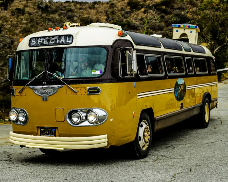 Why Small‑Group Themed Bus Tours Are the Secret to Authentic Travel Why Small‑Group Themed Bus Tours Are the Secret to Authentic Travel