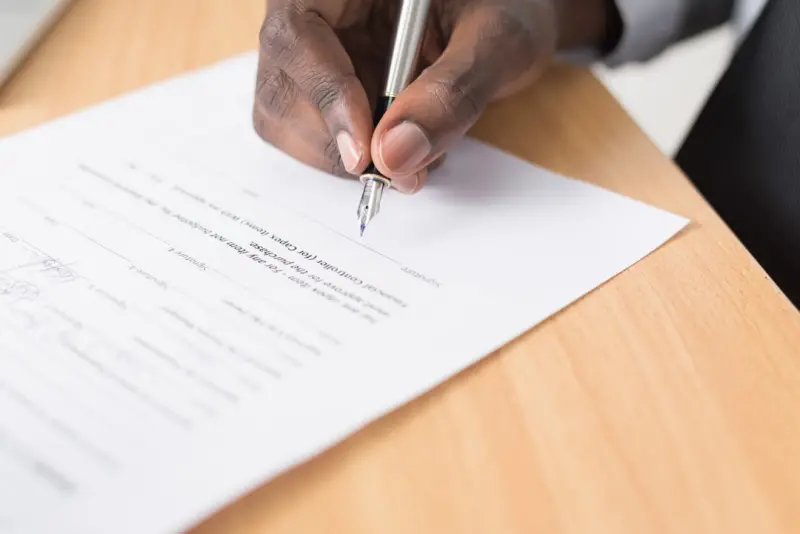 When AI Writes Your Contracts: Risks, Rewards, and the Law