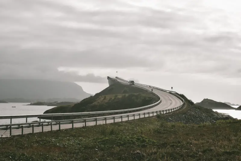 Mini‑Getaways at Sea and on the Road: The Rise of Micro‑Adventure Cruises and Bus Tours