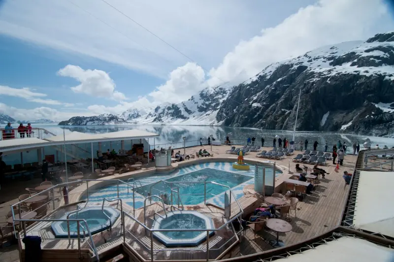 Beyond the Deck: How Hybrid Cruise‑Bus Adventures Are Redefining Travel