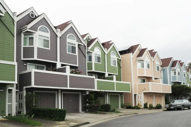 The Suburban Shift: Rebalancing Cost of Living with Multi‑Generational Living - Support Canadian