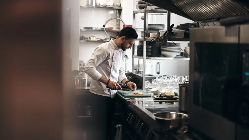 The Ghost Kitchen Revolution: How Invisible Restaurants Are Redefining Dining